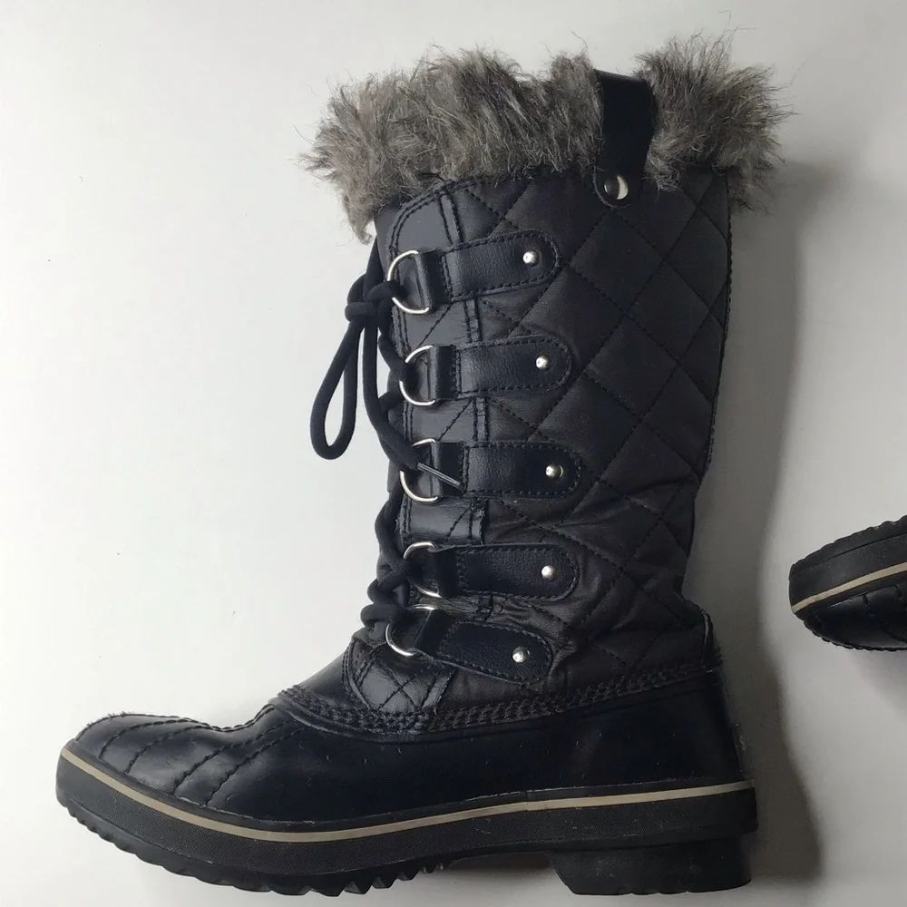 Sorel Tofino Waterproof Boots in Black.